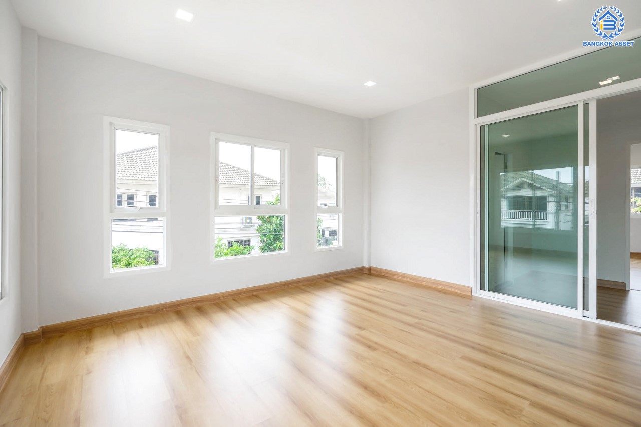 บ้านมือสองตกแต่งใหม่ ม.ศุภาลัย ออร์คิดปาร์ค2 ปิ่นเกล้า-ใกล้ถ.กาญจนาภิเษก หลังมุม ตกแต่งหรูหรา เนื้อที่ 69.8 ตร.ว. ฟังก์ชัน 4 ห้องนอน 4 ห้องน้ำ 1 ห้องแม่บ้าน จอดรถได้ 2 คัน บนทำเลเดินทางสะดวก เชื่อมต่อหลายเส้นทาง และเดอะมอลล์บางแค ทางด่วน "กาญจนาภิเษก" และรถไฟฟ้า "สถานีภาษีเจริญ"